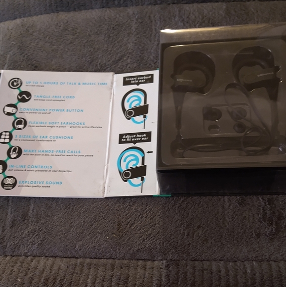 3 sets Bluetooth Earphones $10 a set. - Picture 4 of 11